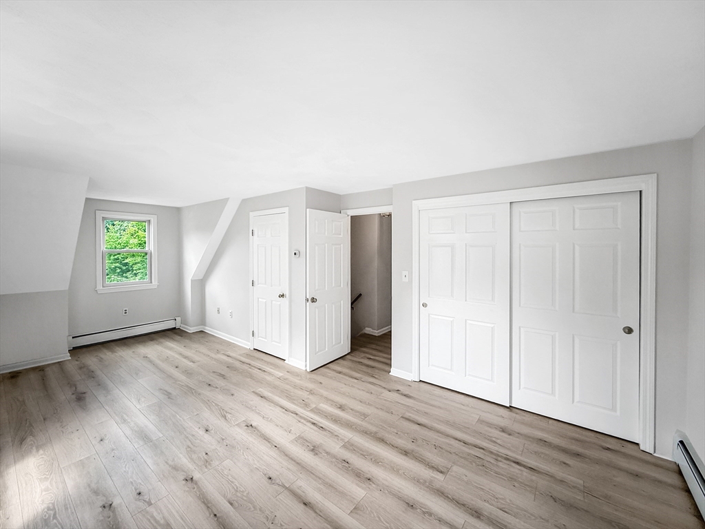 21 Burnside Ln