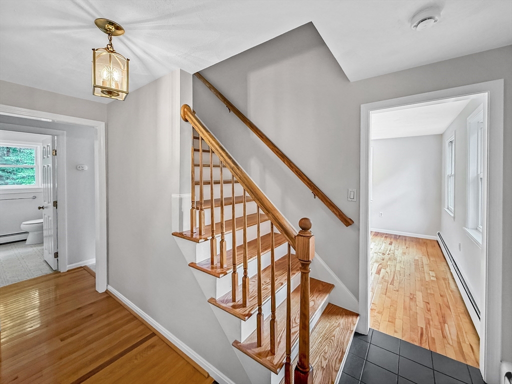 21 Burnside Ln
