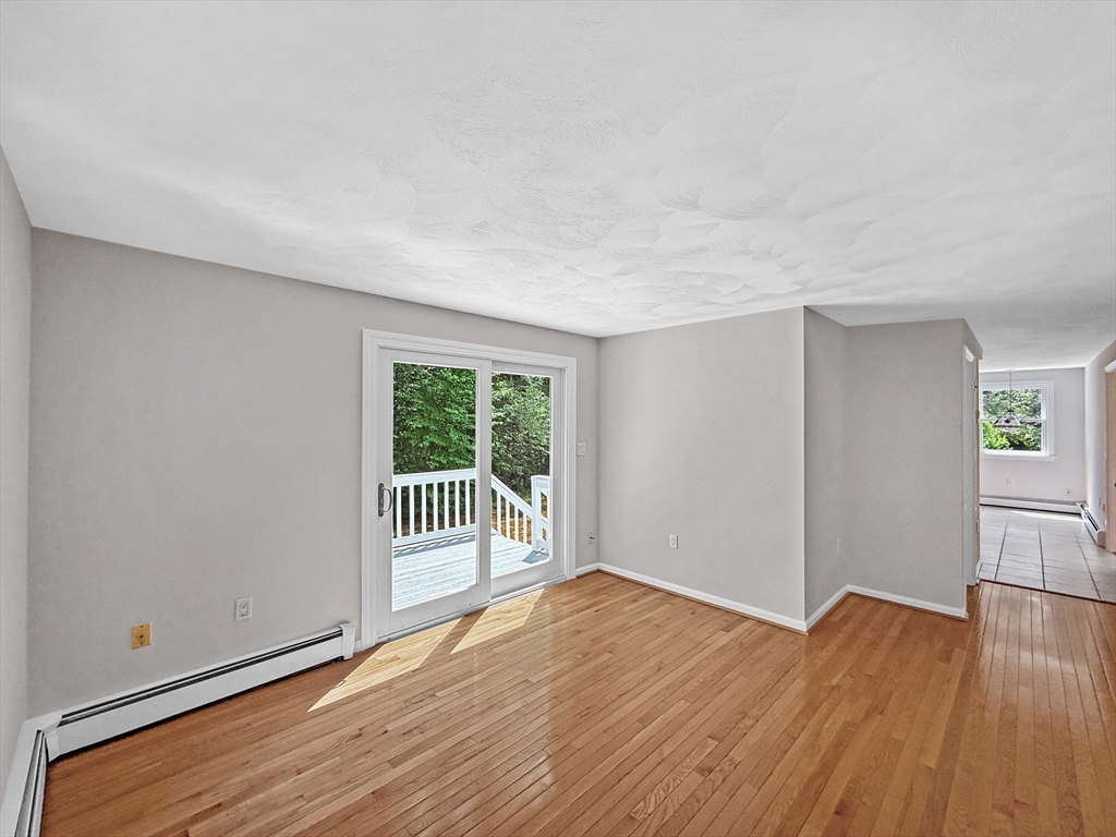 21 Burnside Ln