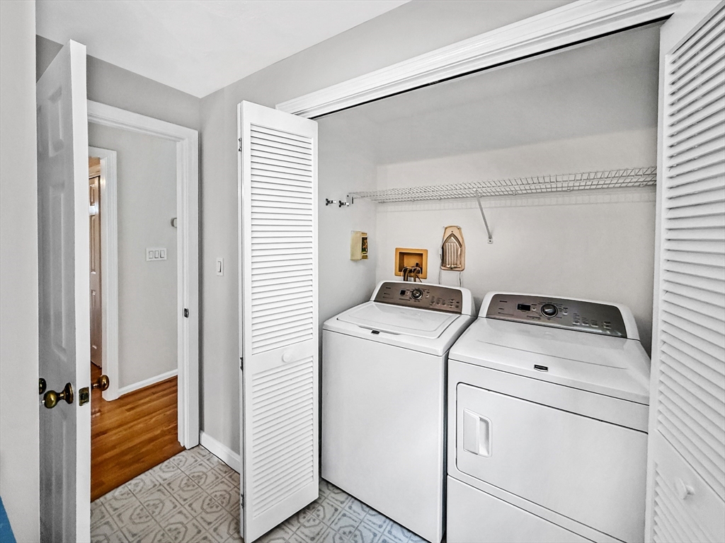 21 Burnside Ln