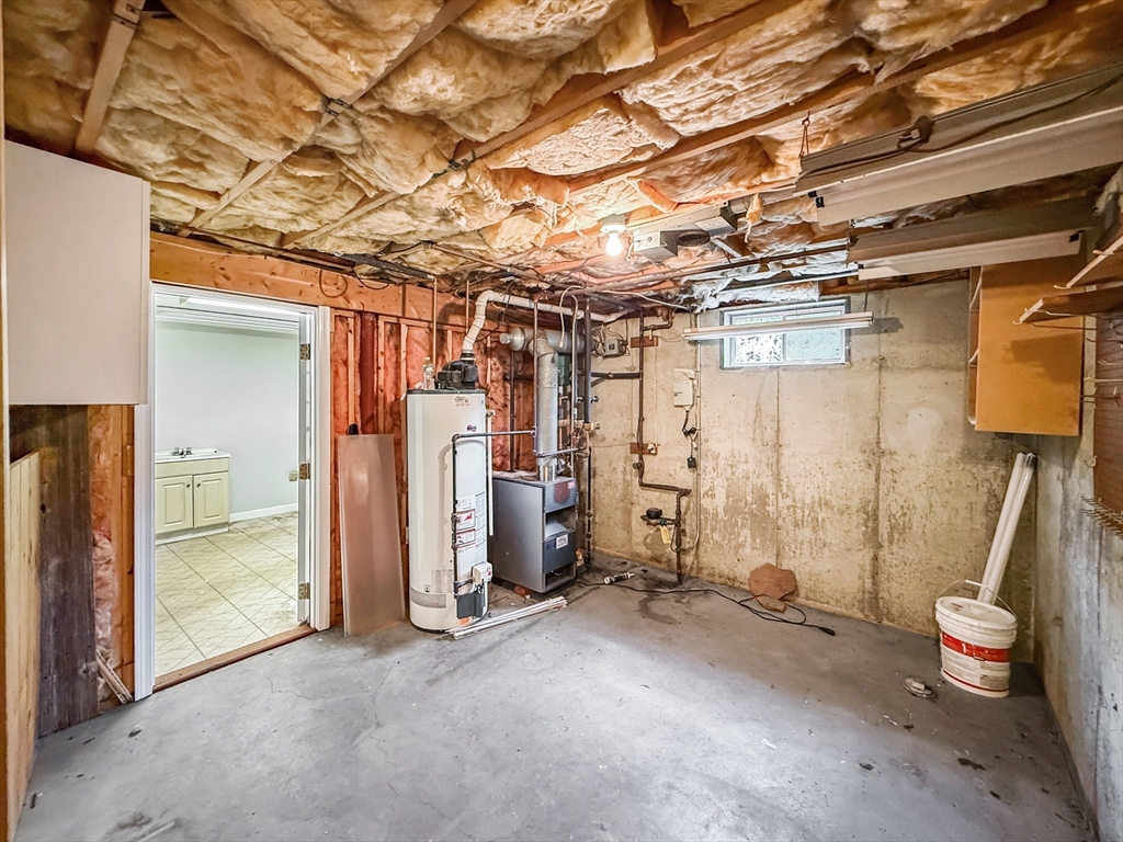 21 Burnside Ln