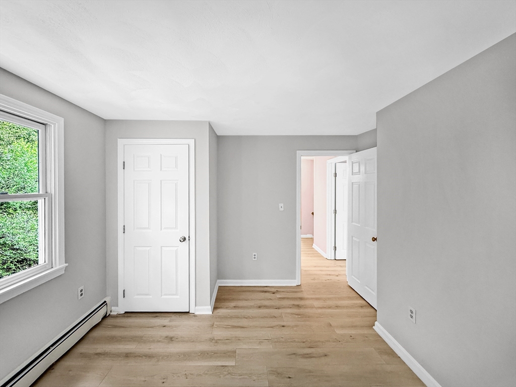 21 Burnside Ln