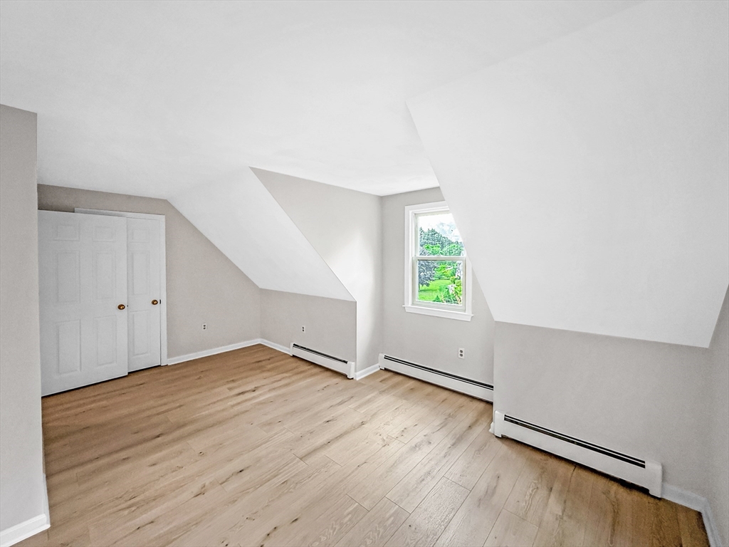 21 Burnside Ln