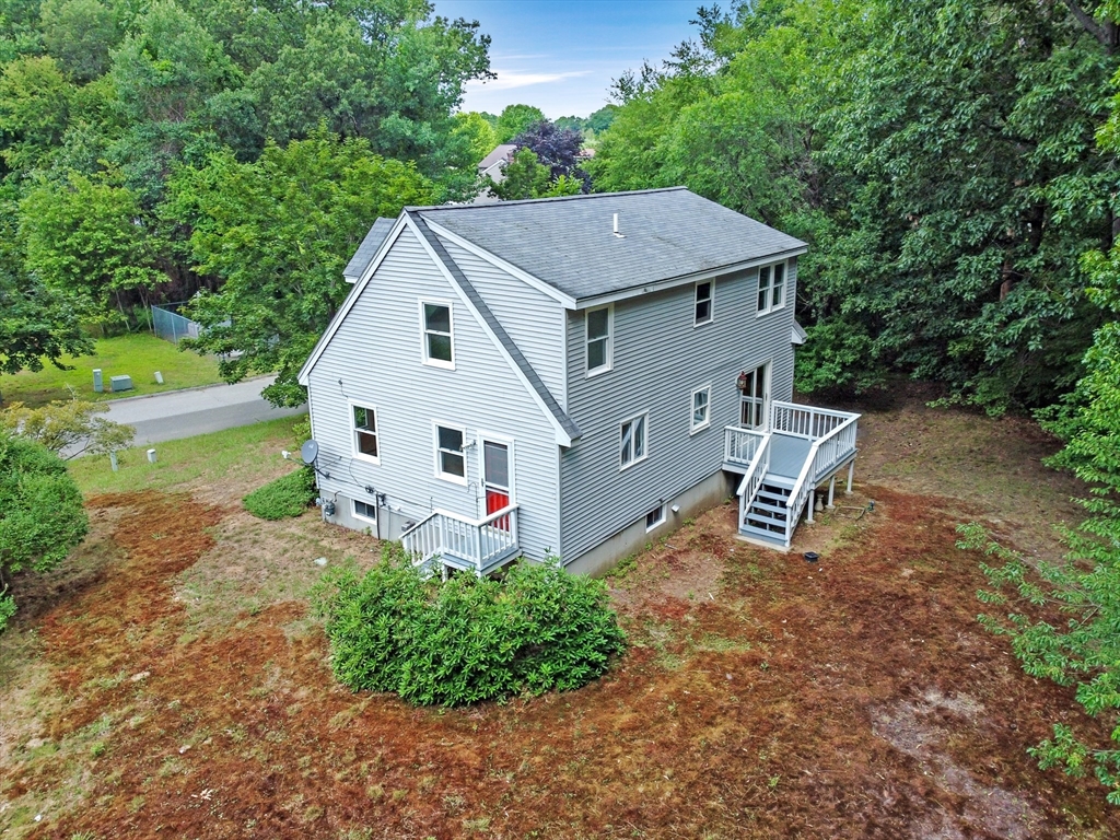 21 Burnside Ln