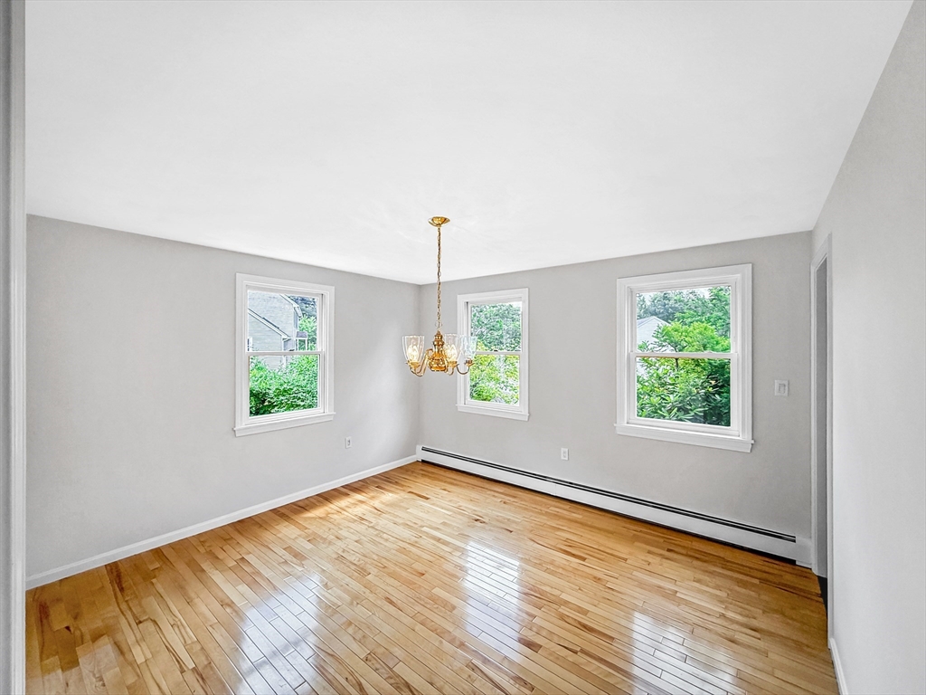 21 Burnside Ln