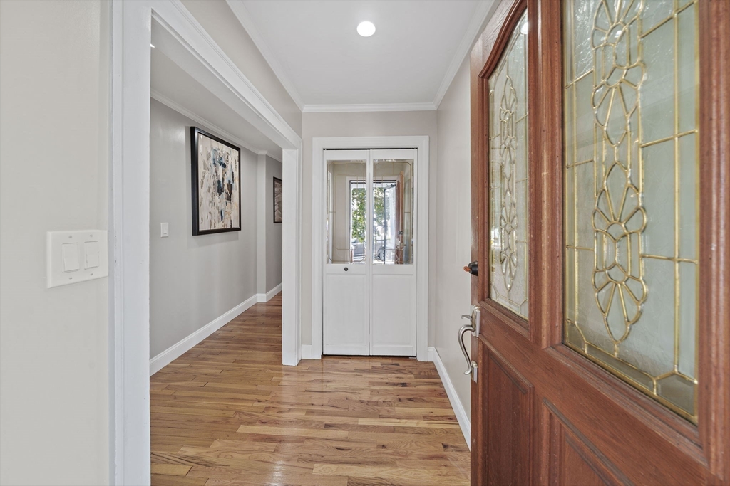 38-40 Governor Winthrop Rd