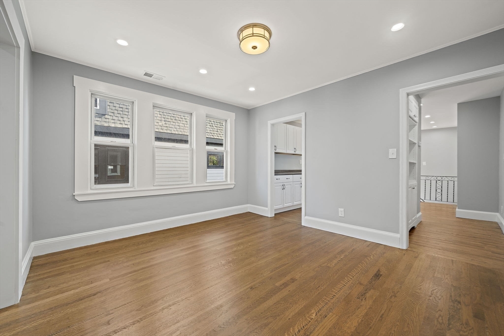 38-40 Governor Winthrop Rd
