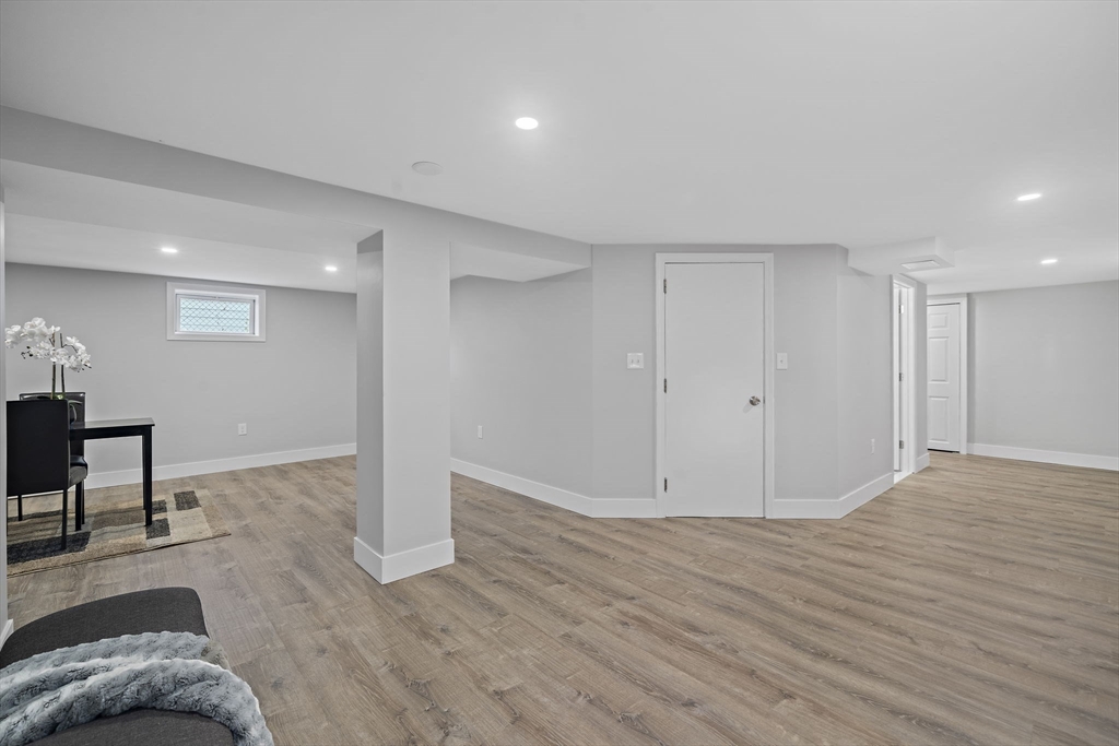 38-40 Governor Winthrop Rd