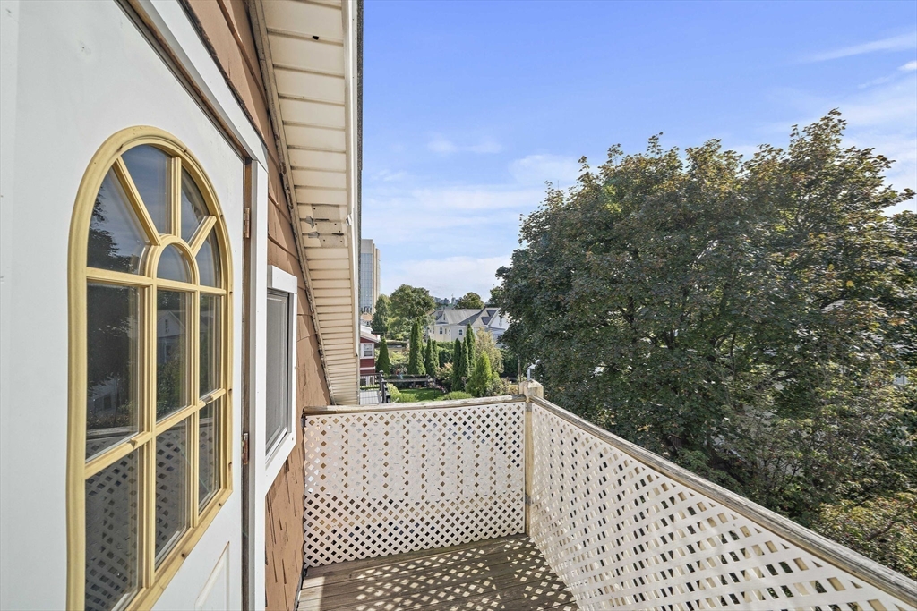 38-40 Governor Winthrop Rd