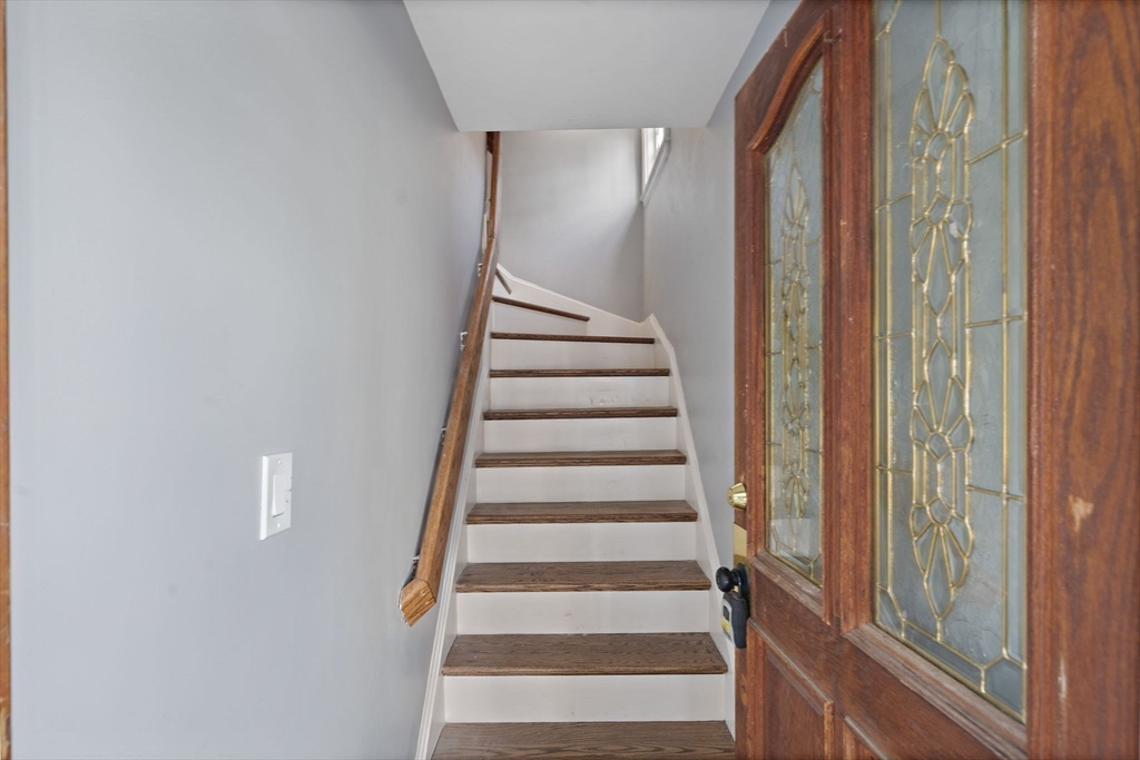 38-40 Governor Winthrop Rd