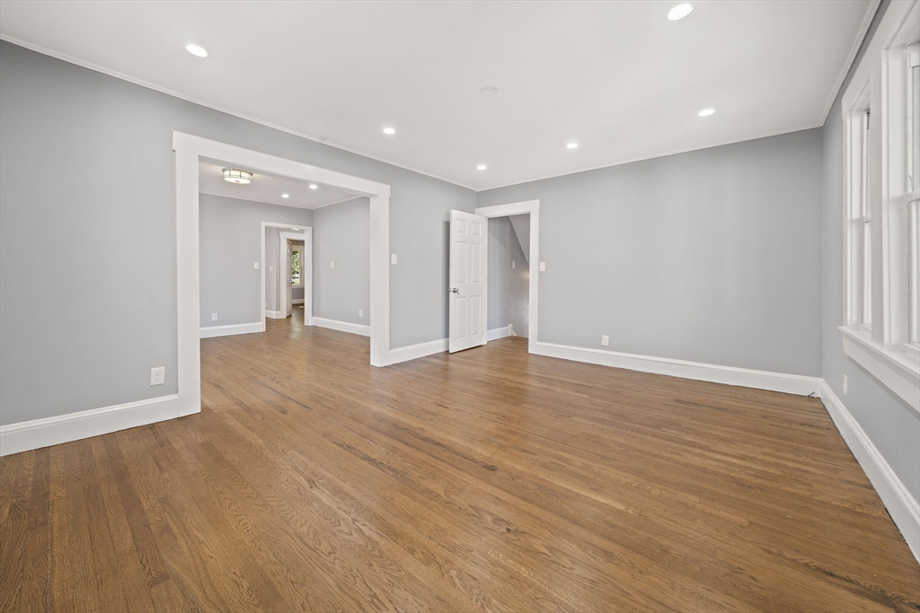 38-40 Governor Winthrop Rd