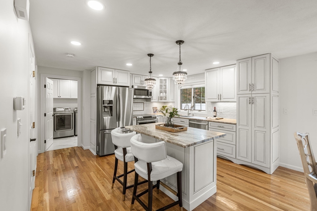 9 Andrews Farm Rd