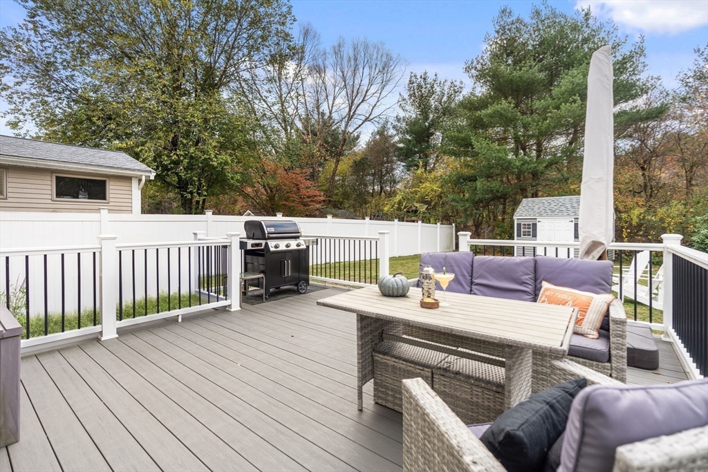 9 Andrews Farm Rd