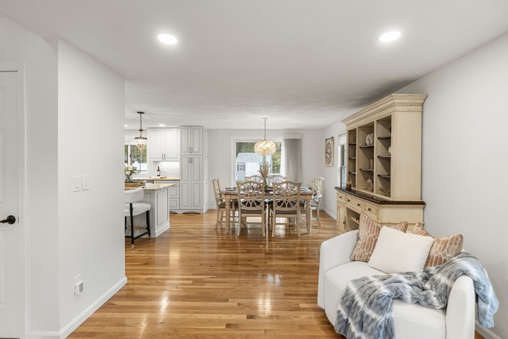 9 Andrews Farm Rd