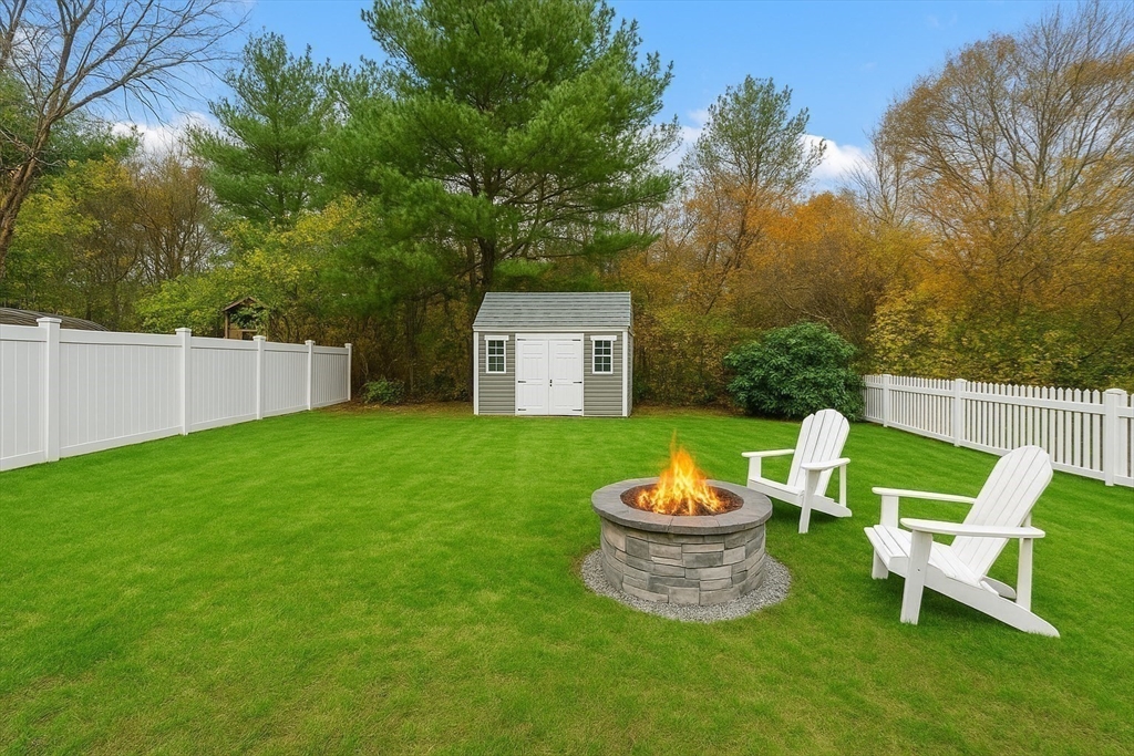 9 Andrews Farm Rd