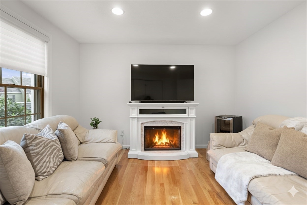 9 Andrews Farm Rd
