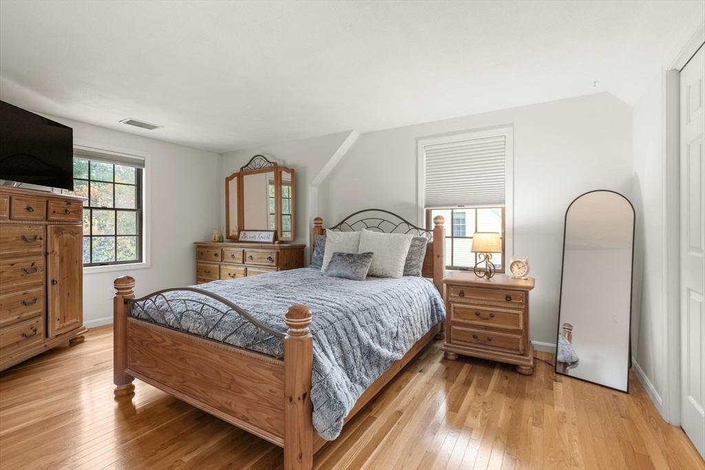 9 Andrews Farm Rd