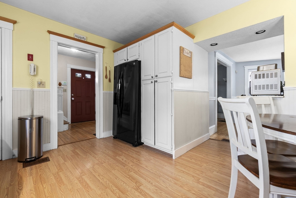 85 Range Ave