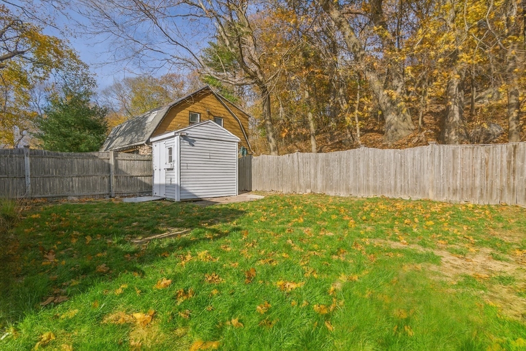 85 Range Ave