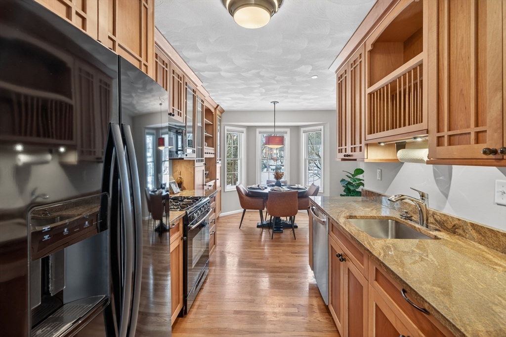 555 Main St # 11