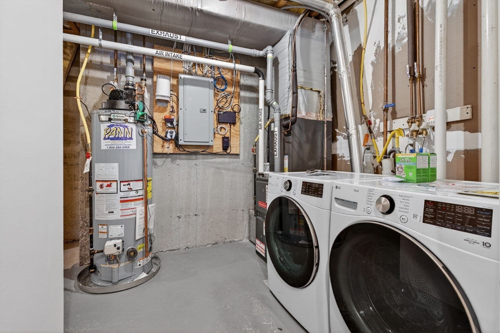 555 Main St # 11