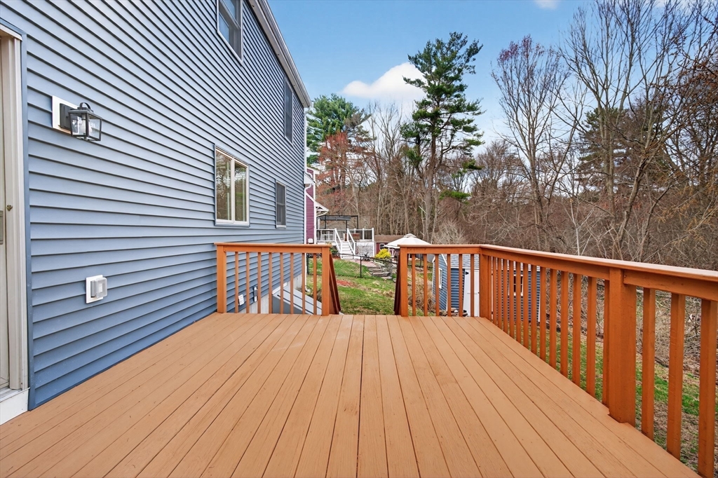 16 Andrews Farm Rd