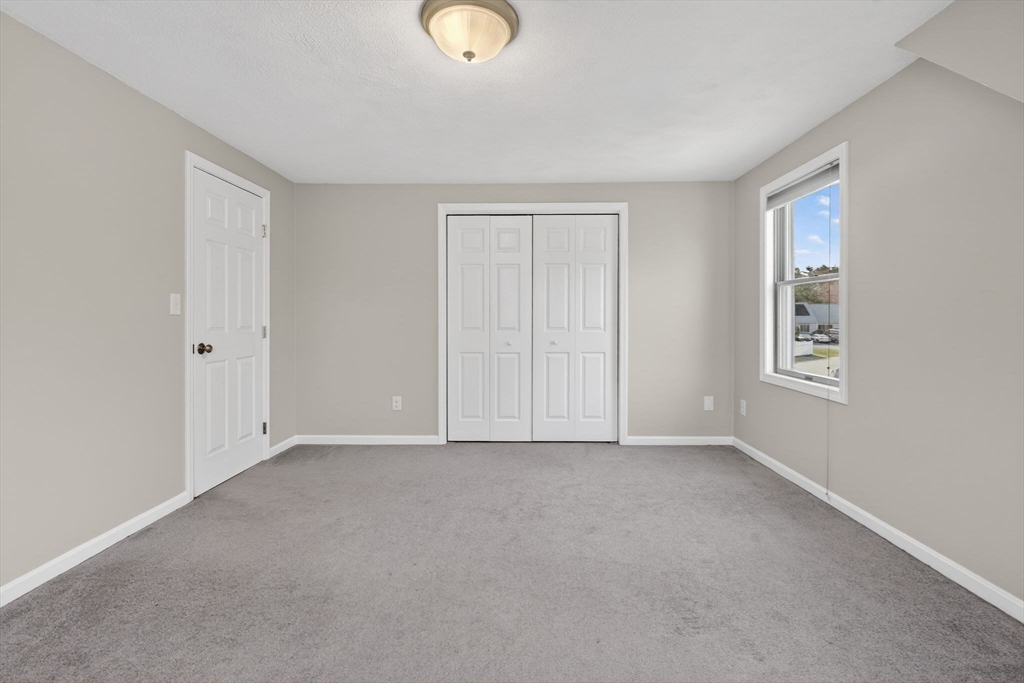 16 Andrews Farm Rd