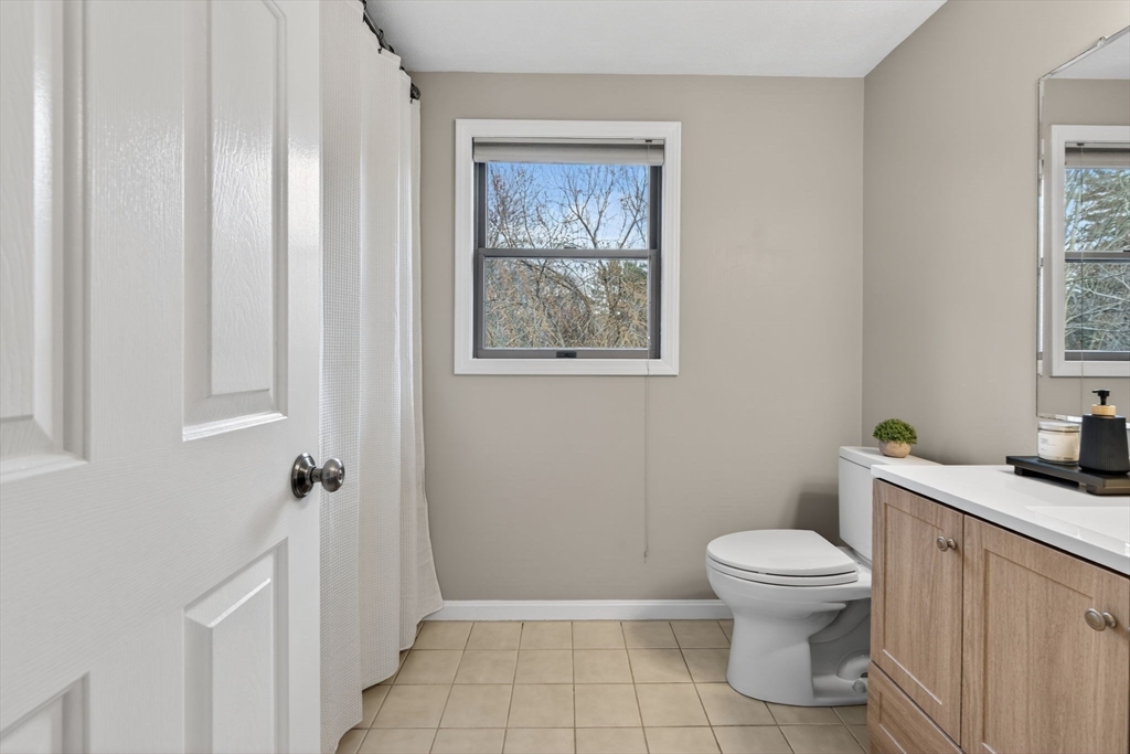 16 Andrews Farm Rd