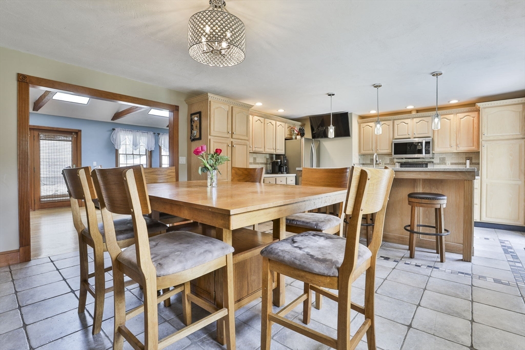 6 Phaneuf St