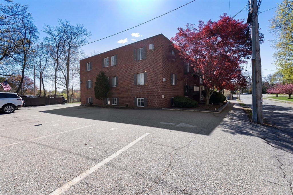 48 N Emerson St # 1