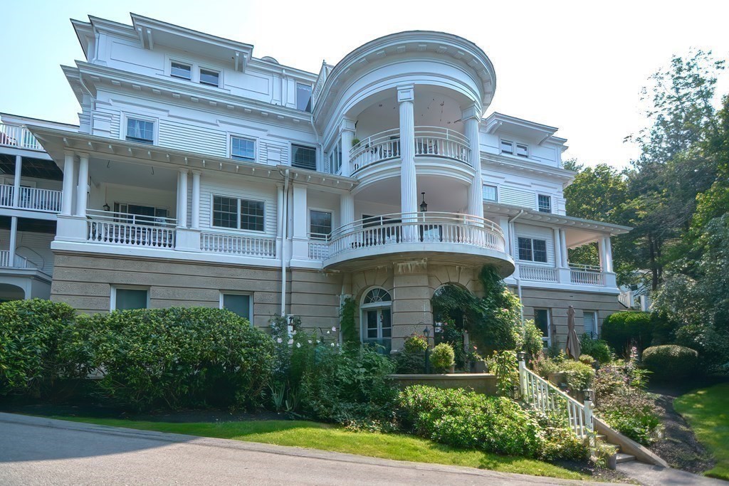1401 Great Pond Road # 8