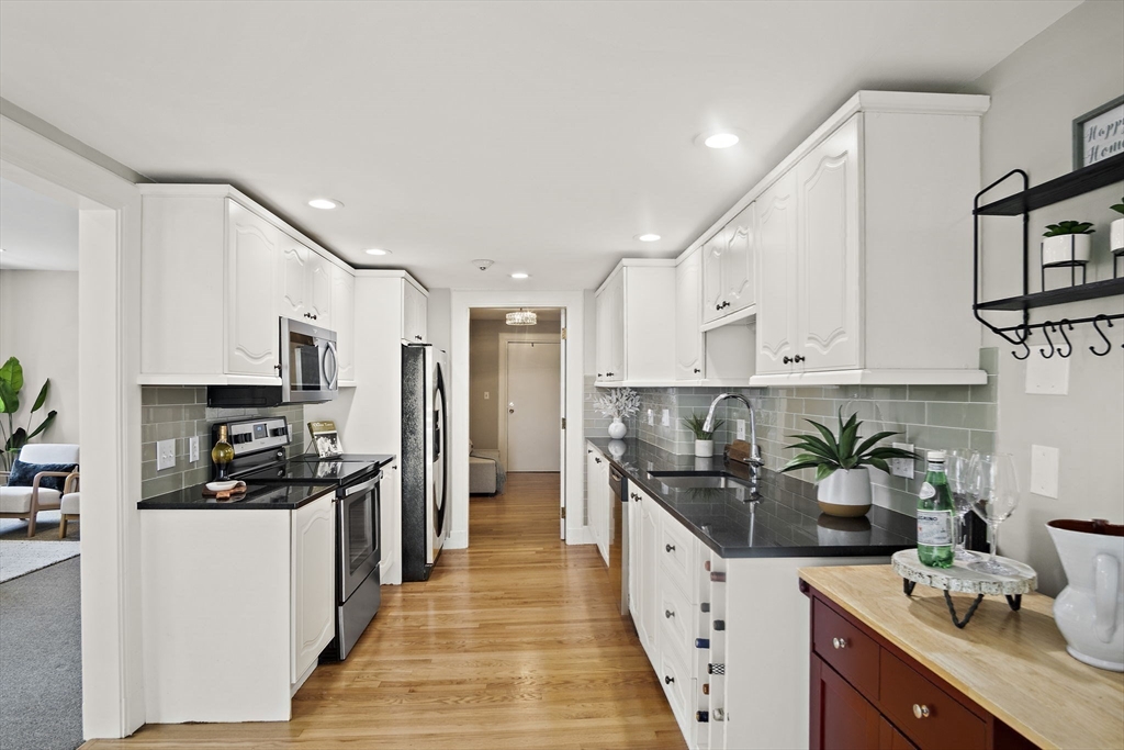 1401 Great Pond Road # 8