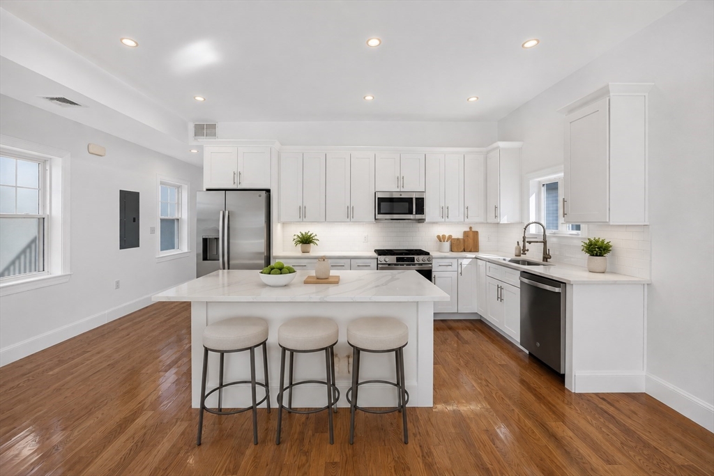 59 Larkin St # 1