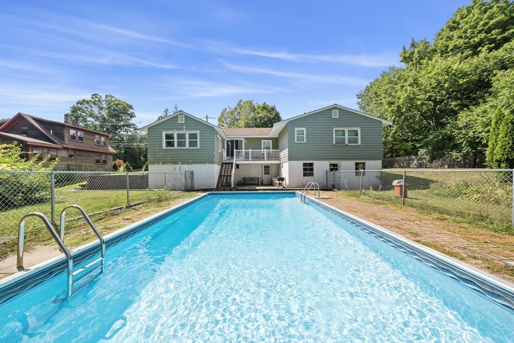 76 Central St