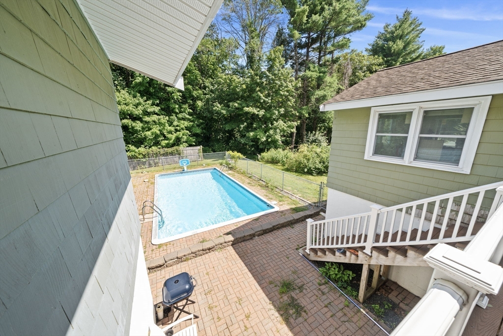 76 Central St