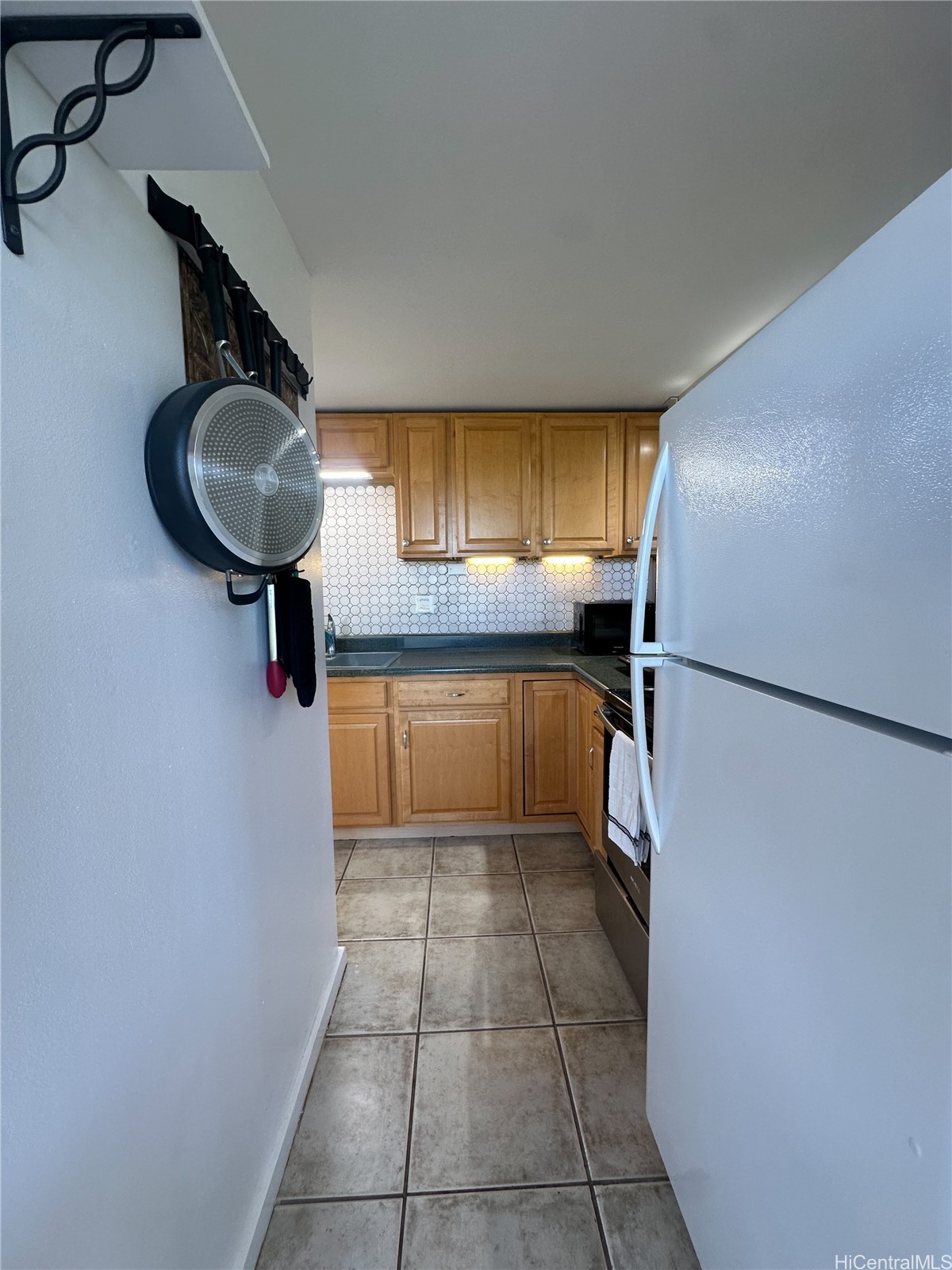 1060 Kamehameha Highway 806B