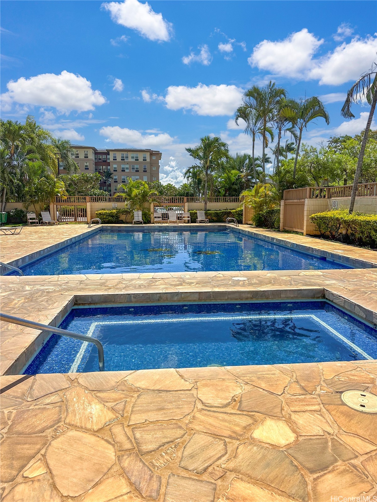 1060 Kamehameha Highway 806B