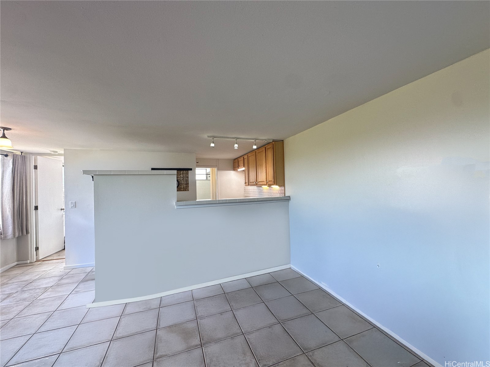 1060 Kamehameha Highway 806B