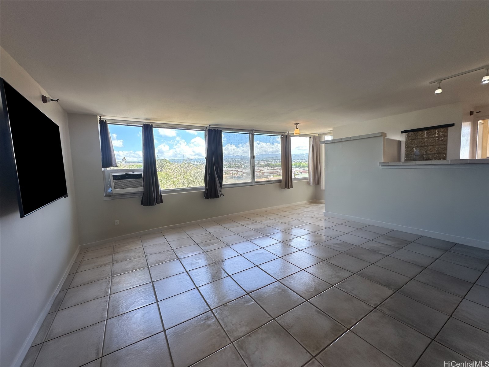 1060 Kamehameha Highway 806B