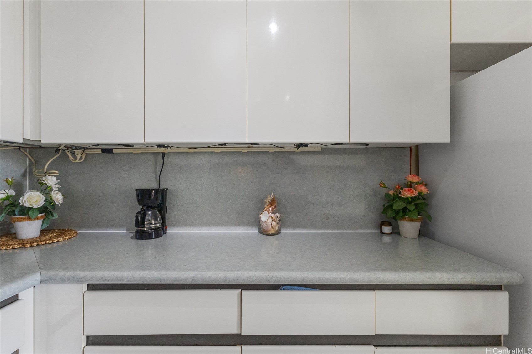 2092 Kuhio Avenue 804