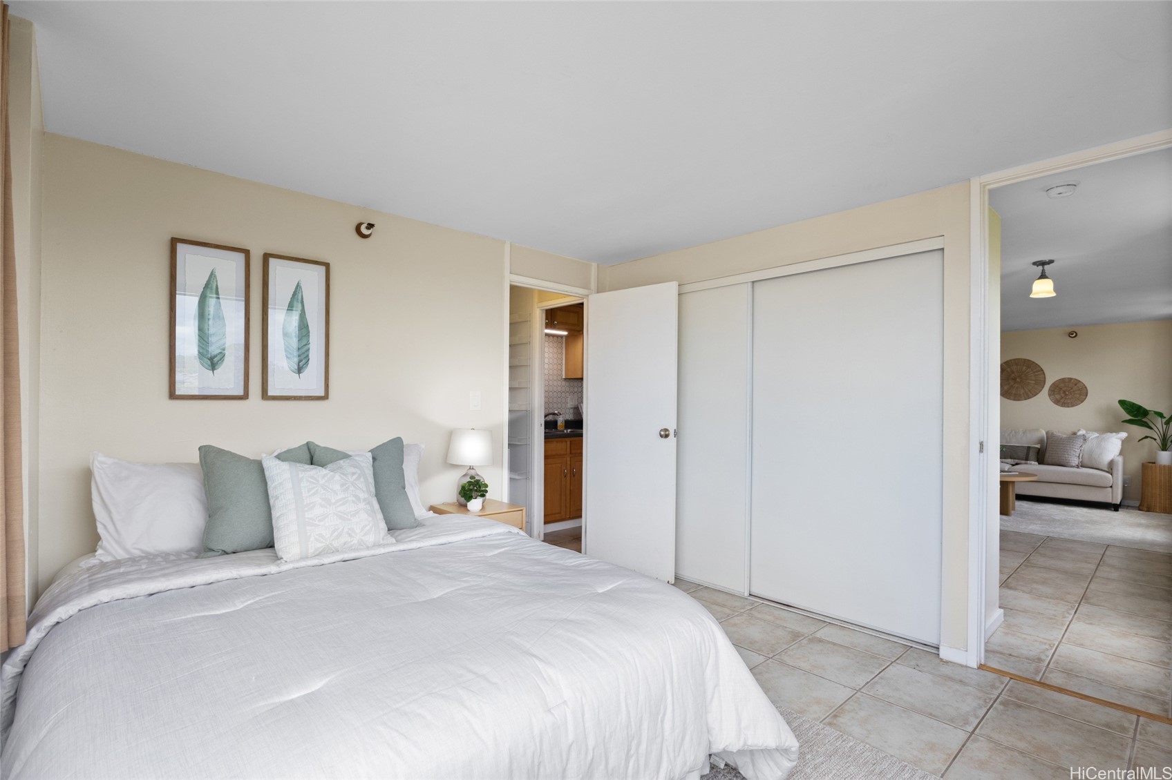 1060 Kamehameha Highway 806B