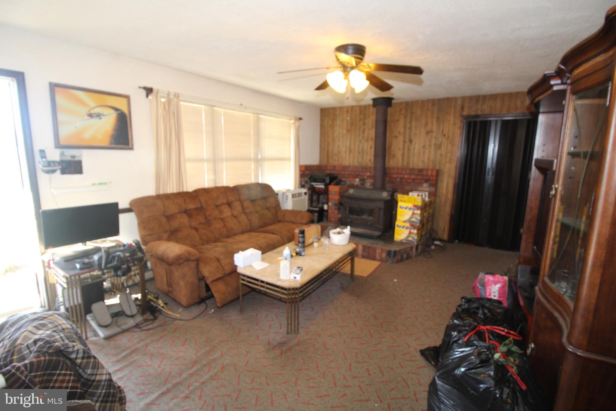 317 E Jimmie Leeds Rd