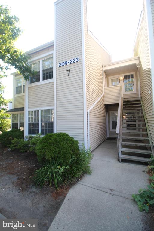 213 MEADOW RIDGE ROAD Unit: BUILDING 7, UNIT 2