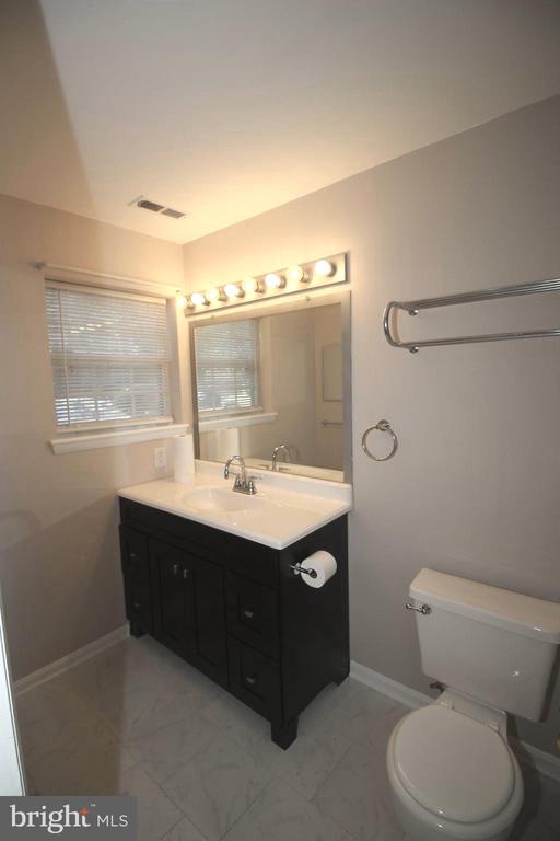 213 MEADOW RIDGE ROAD Unit: BUILDING 7, UNIT 2