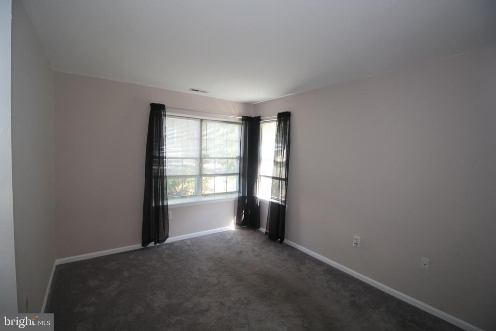 213 MEADOW RIDGE ROAD Unit: BUILDING 7, UNIT 2