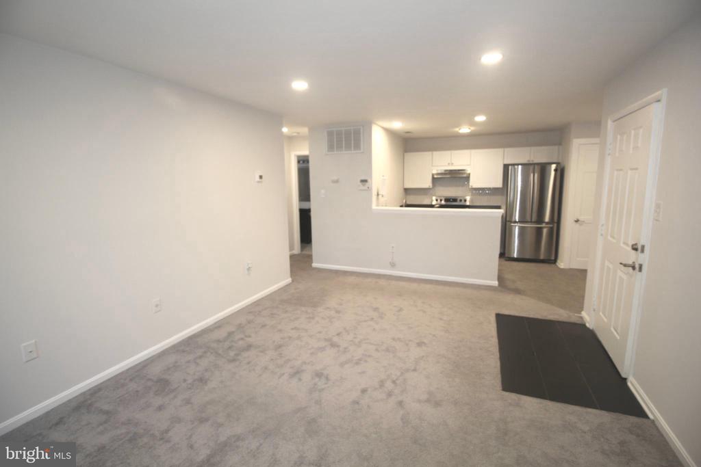 213 MEADOW RIDGE ROAD Unit: BUILDING 7, UNIT 2