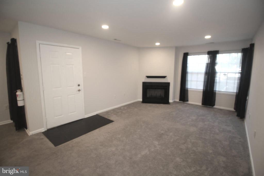 213 MEADOW RIDGE ROAD Unit: BUILDING 7, UNIT 2