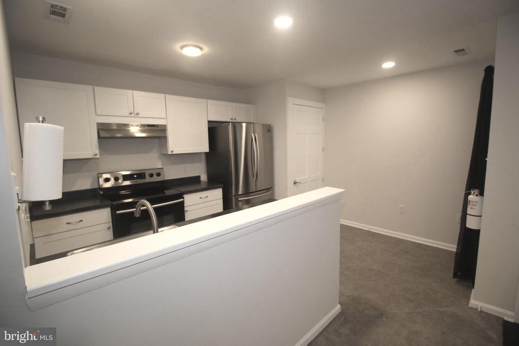 213 MEADOW RIDGE ROAD Unit: BUILDING 7, UNIT 2
