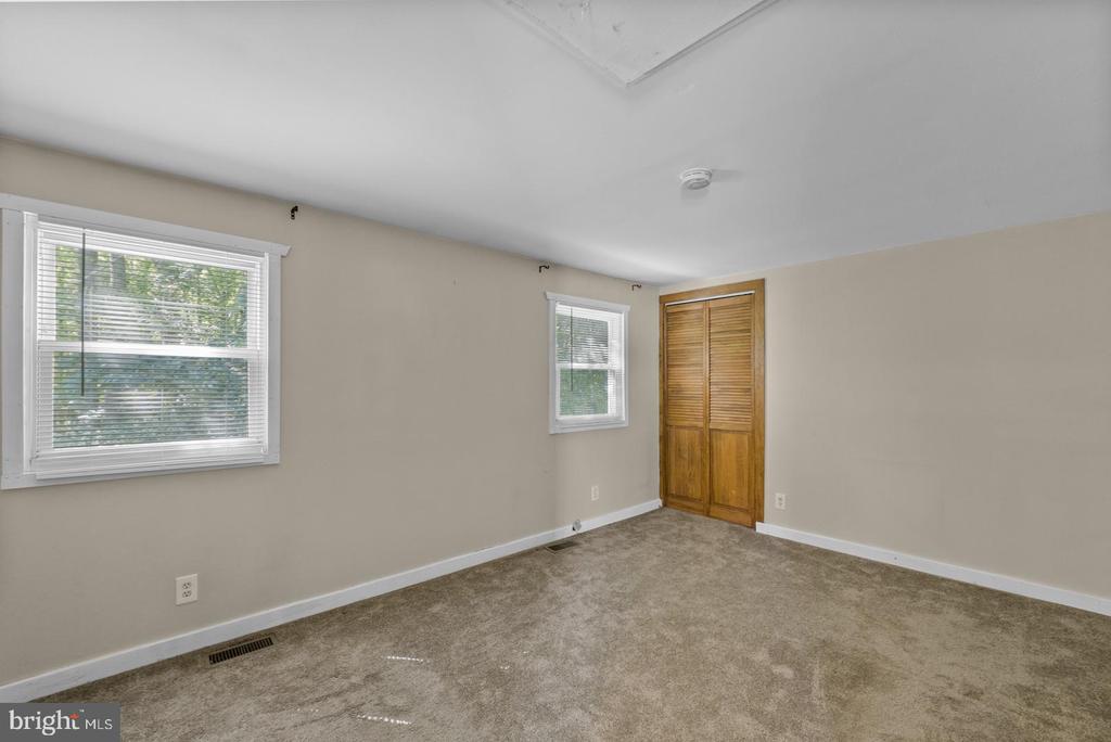 2608 Mt Holly