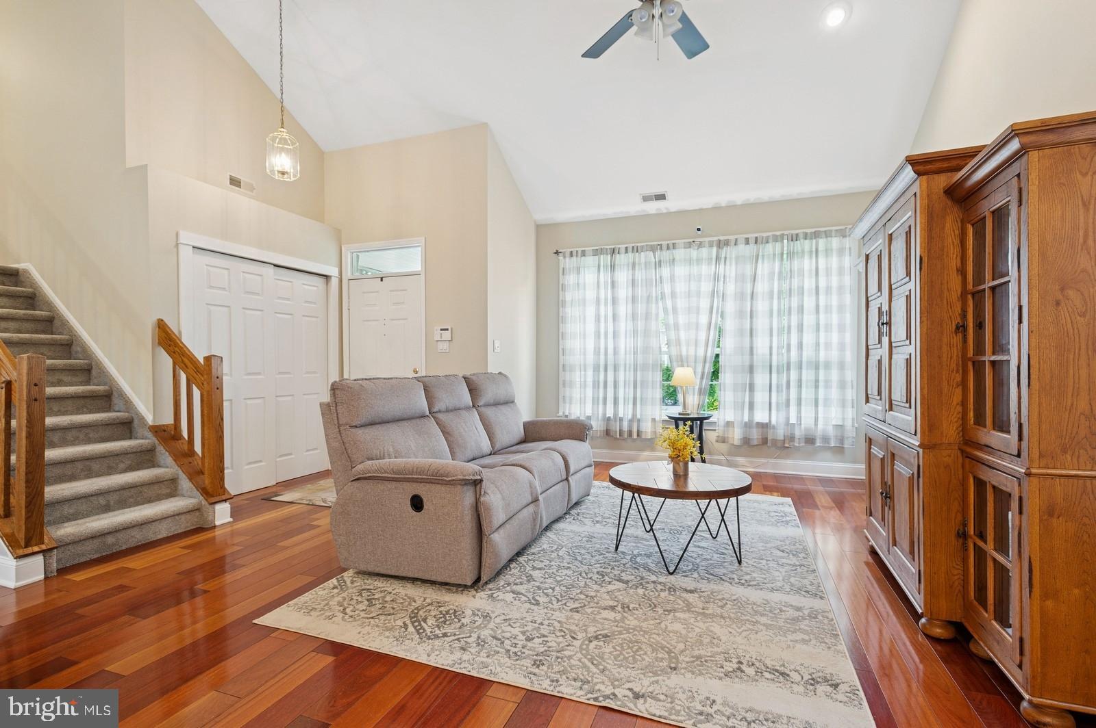 13 Warrington Ct